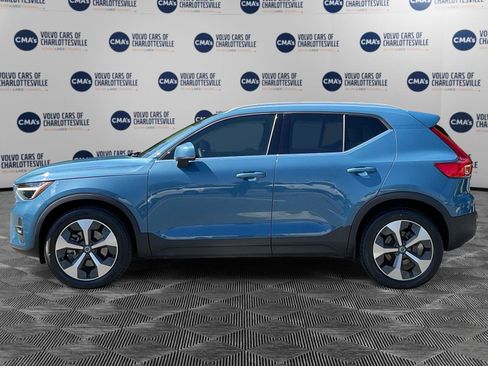 Certified 2023 Volvo XC40 B5 Plus AWD/4WD image 2