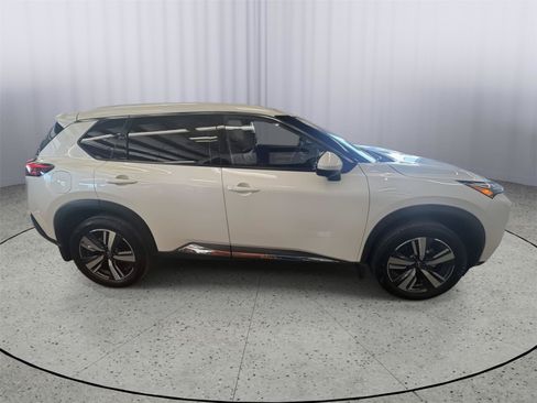 Used 2023 Nissan Rogue SL AWD/4WD image 6