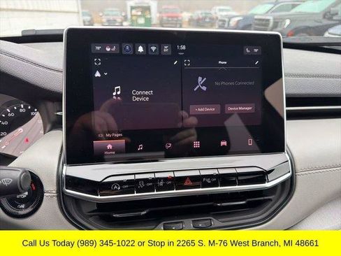 Used 2025 Jeep Compass Limited AWD/4WD image 17