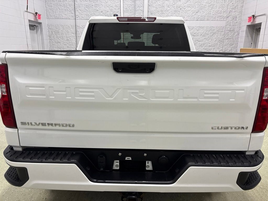 Used 2023 Chevrolet Silverado 1500 Custom AWD/4WD image 5