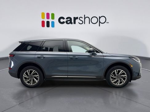 Used 2023 Lincoln Corsair AWD image 3