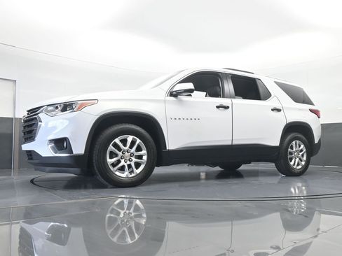 Used 2018 Chevrolet Traverse LT image 59