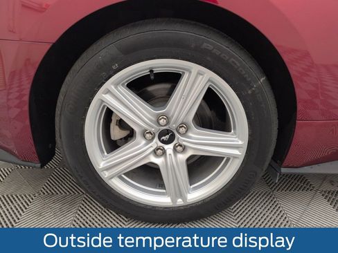 Used 2018 Ford Mustang Coupe RWD image 19