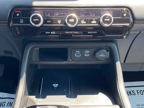 Used 2023 Honda Pilot TrailSport image 28