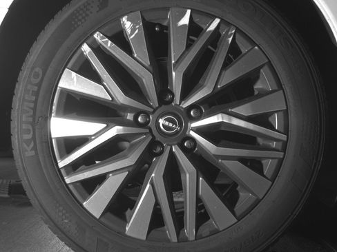 Used 2025 Nissan Altima 2.5 SV image 15