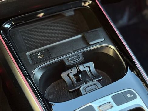 Used 2024 Mercedes-Benz GLB 250 4MATIC image 61