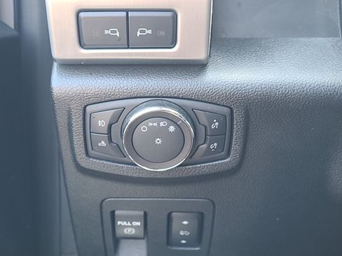 Used 2019 Ford F150 Platinum w/ Equipment Group 701A Luxury AWD/4WD image 23
