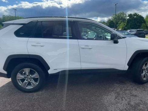Used 2025 Toyota RAV4 LE AWD/4WD image 9