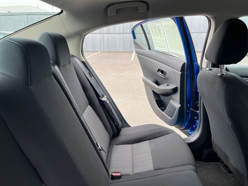 Used 2025 Nissan Sentra SV image 36