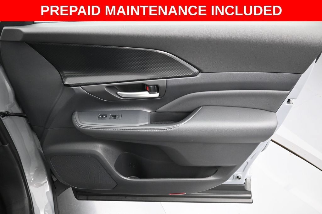 Certified 2026 Toyota Grand Highlander AWD Hybrid image 39