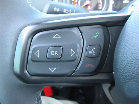 Used 2025 Jeep Wrangler Sport S image 27