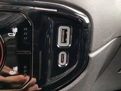 Used 2025 Chevrolet Silverado 1500 LT image 25