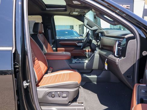 New 2026 GMC Sierra 3500 Denali Ultimate AWD/4WD image 34
