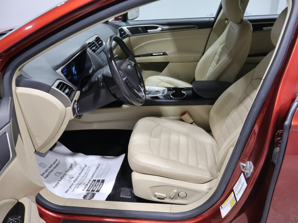 Used 2014 Ford Fusion SE w/ Equipment Group 202A FWD image 10