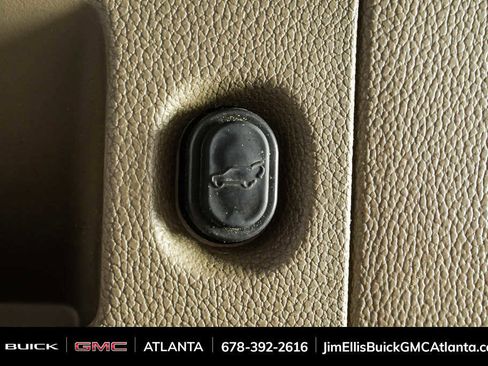 Used 2017 Chevrolet Suburban Premier image 36