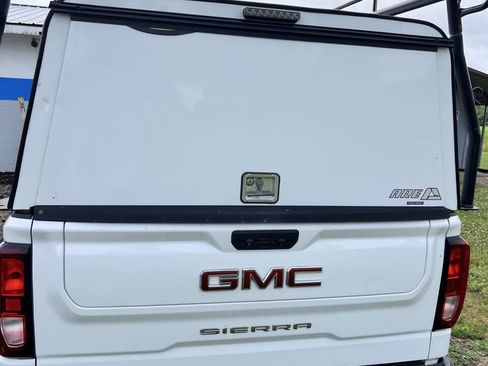 Used 2022 GMC Sierra 1500 Pro w/ Pro Value Package AWD/4WD image 8
