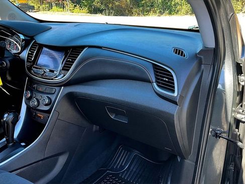 Certified 2020 Chevrolet Trax LS w/ Tint and Cruise Package image 24