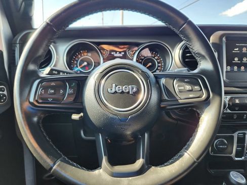 Used 2022 Jeep Gladiator Sport image 20