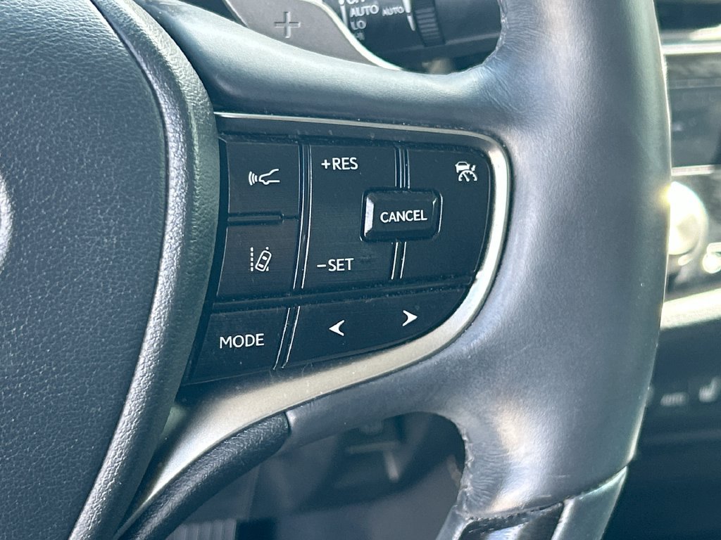 Used 2022 Lexus ES 350 Ultra Luxury w/ Accessory Package 2 FWD image 32