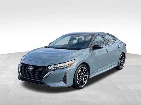 Used 2025 Nissan Sentra SR image 6