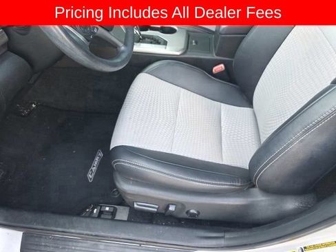 Used 2014 Toyota Camry SE FWD image 10