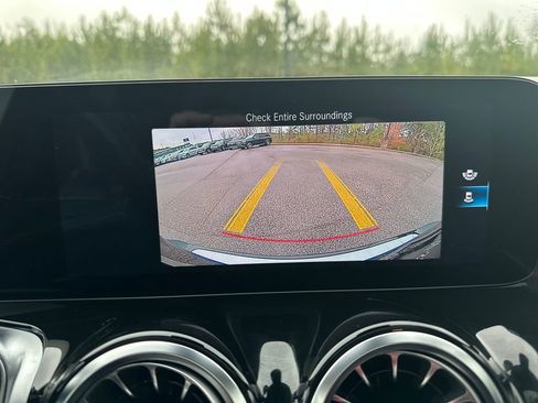 Certified 2022 Mercedes-Benz GLB 250 4MATIC image 10