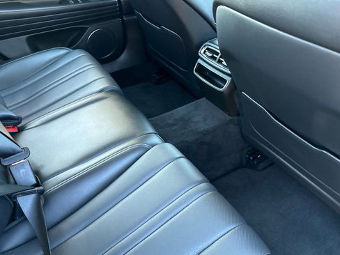 Used 2024 Genesis G80 2.5T image 27