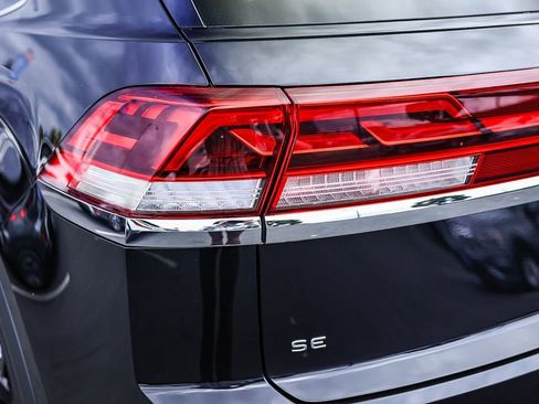 New 2026 Volkswagen Atlas Cross Sport SE image 9