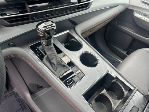 Used 2024 Toyota Sienna XSE FWD image 19