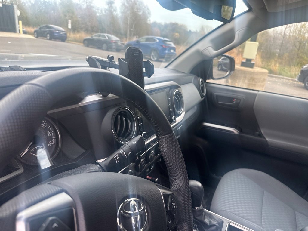 Used 2021 Toyota Tacoma SR5 AWD/4WD image 27