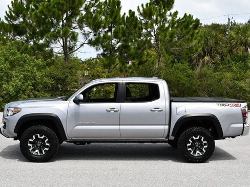 Used 2020 Toyota Tacoma TRD Off-Road AWD/4WD image 29