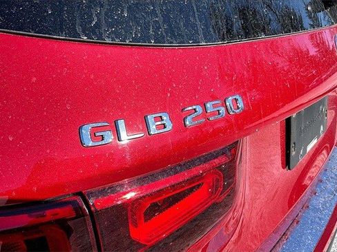Certified 2023 Mercedes-Benz GLB 250 4MATIC image 7