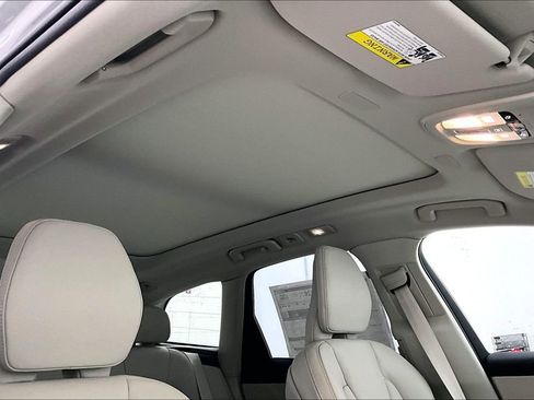 New 2026 Volvo XC60 B5 Ultra w/ Protection Package Premier image 32