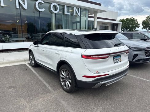 Used 2021 Lincoln Corsair AWD w/ Premium Package image 3