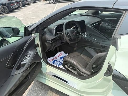 Used 2024 Chevrolet Corvette Stingray Preferred Conv w/ Z51 Performance Package RWD image 18