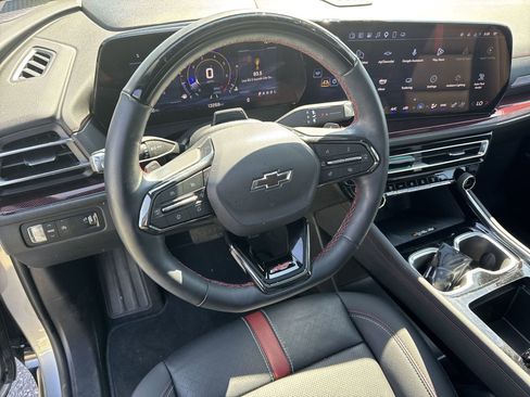 Used 2025 Chevrolet Traverse RS w/ LPO, Floor Liner Package image 18