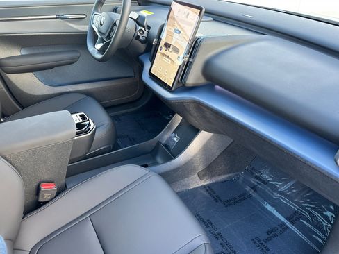 New 2026 Volvo EX30 Ultra w/ Climate Package image 13