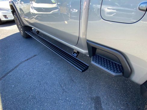 Used 2025 GMC Sierra 2500 AT4X w/ AT4X AEV Edition image 13