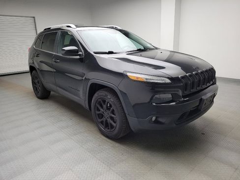 Used 2014 Jeep Cherokee Latitude w/ Comfort/Convenience Group image 13