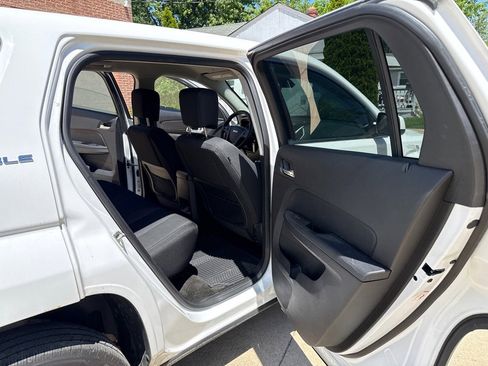 Used 2017 GMC Terrain SLE FWD image 13