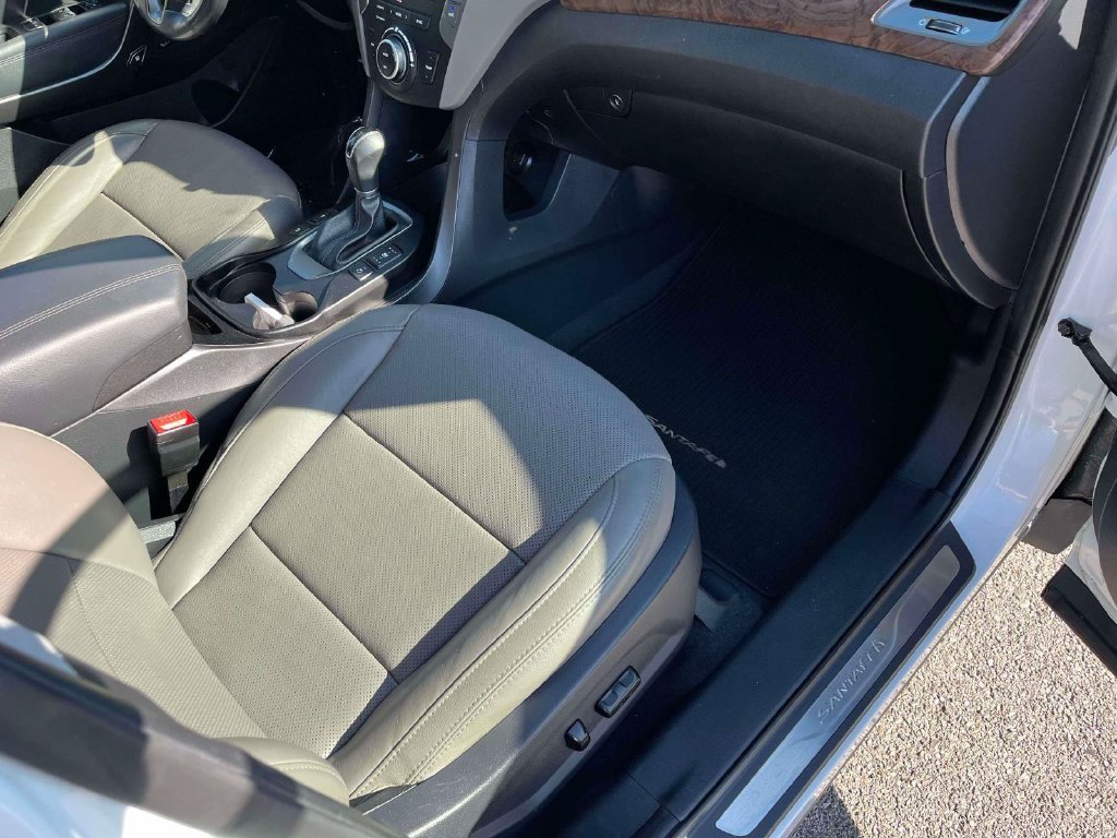 Used 2018 Hyundai Santa Fe Sport w/ 2.4L Tech Package 04 AWD/4WD image 11