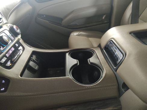 Used 2020 GMC Yukon XL SLT RWD image 26