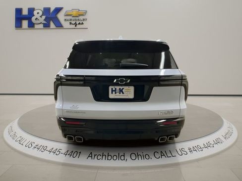 New 2026 Chevrolet Traverse High Country FWD image 6
