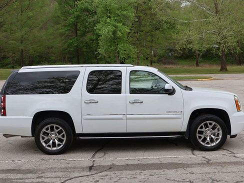 Used 2008 GMC Yukon XL Denali image 4