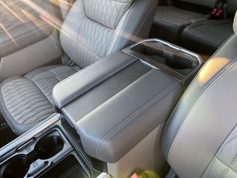 Used 2026 Ford F450 Platinum w/ Platinum Plus Package image 32