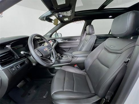 Used 2024 Cadillac XT6 Premium Luxury w/ LPO, Floor Liner Package image 10