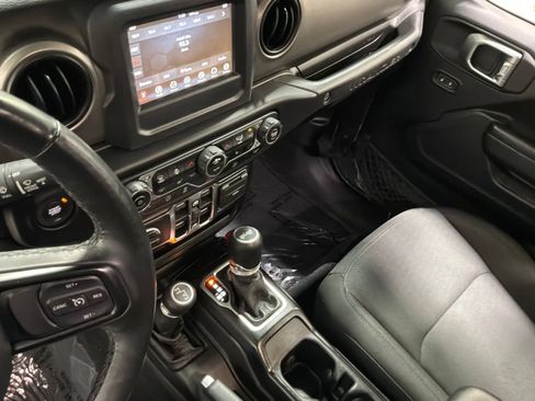 Used 2020 Jeep Wrangler Unlimited Sport S AWD/4WD image 18
