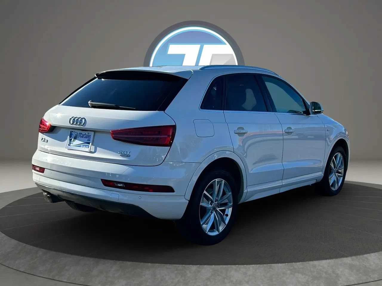 Used 2018 Audi Q3 2.0T Premium Plus w/ Premium Plus Package AWD/4WD image 12