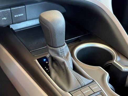 Certified 2021 Toyota Camry LE FWD image 25