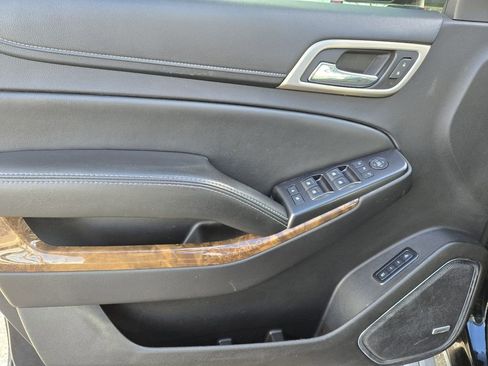 Used 2015 GMC Yukon XL Denali w/ Premium Package image 23